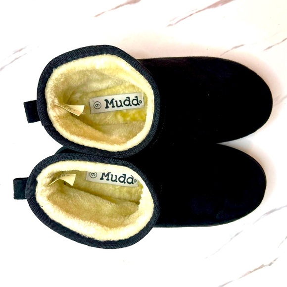 Mudd Women's Black Suede Ankle Boots Size 9 Flat Mini Boots - Picture 6 of 10